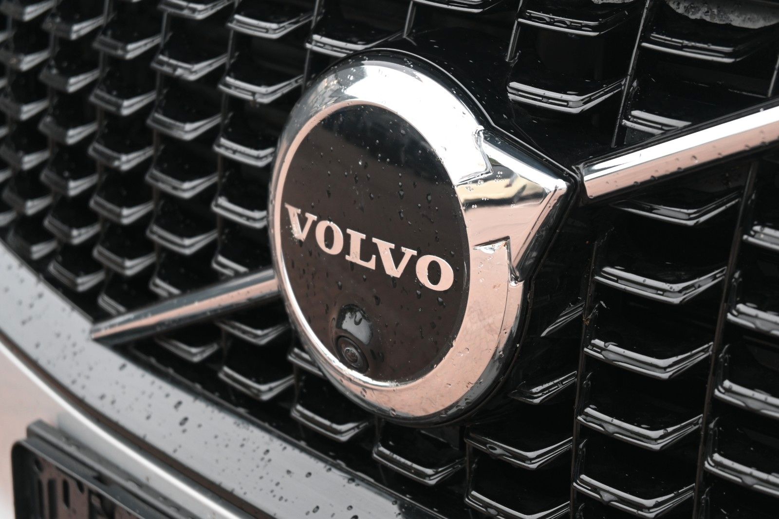 Volvo B5 AWD Ultimate Dark *HUD*B&W*LUFT*MASS*AHK*