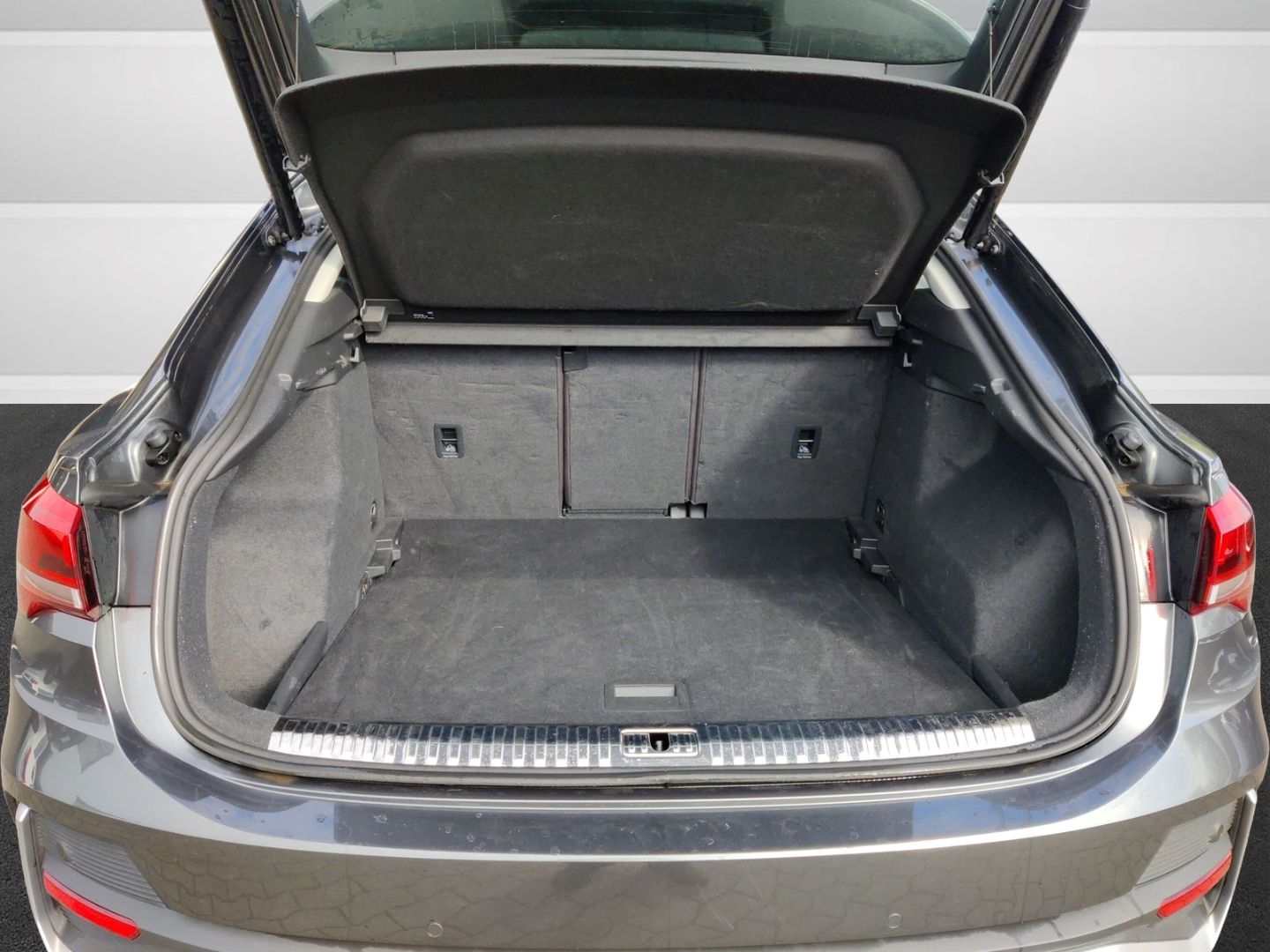 Audi Q3 Sportback 35 TDI quattro S line - Samsaru's Car Outlet
