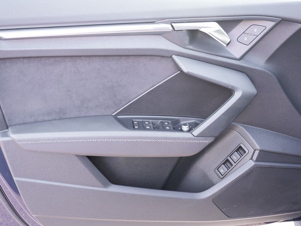 Audi A3 Sportback 45 TFSI e S line S-tron Navi Matrix