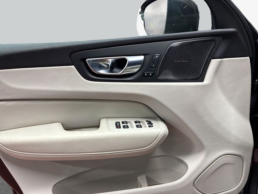 Volvo XC60 B5 B AWD Core