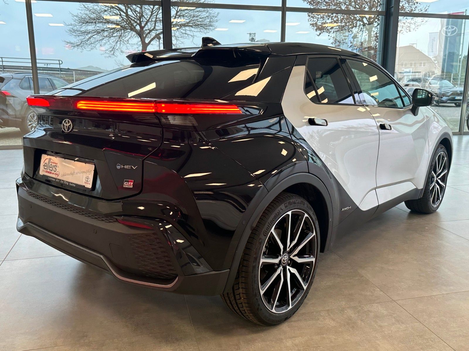 Toyota C-HR HYBRID 2.0 GR SPORT PREMIERE 4x4 SOFORT !