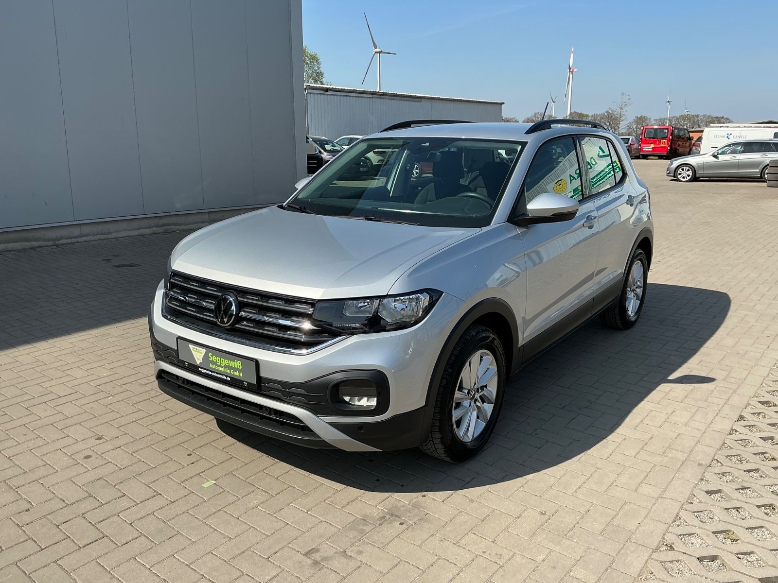 Volkswagen T-Cross Life - Samsaru's Car Outlet