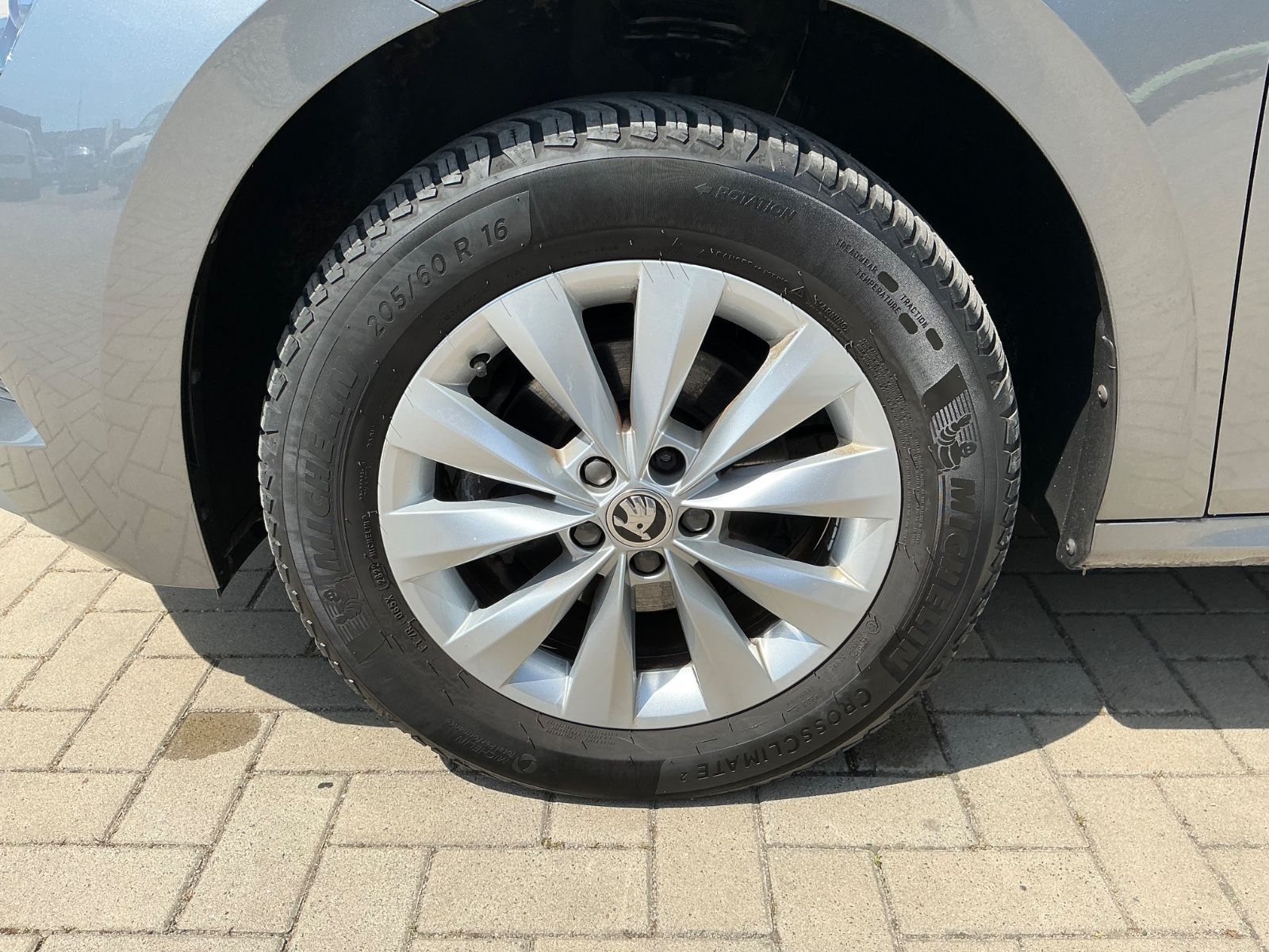 Skoda Kamiq Ambition DSG - Samsaru's Car Outlet