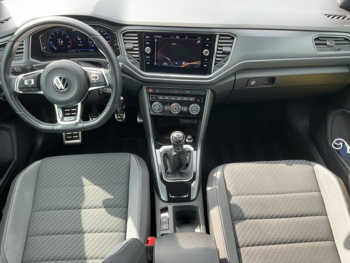 Volkswagen T-Roc 1.5 TSI R-LINE - Samsaru's Car Outlet