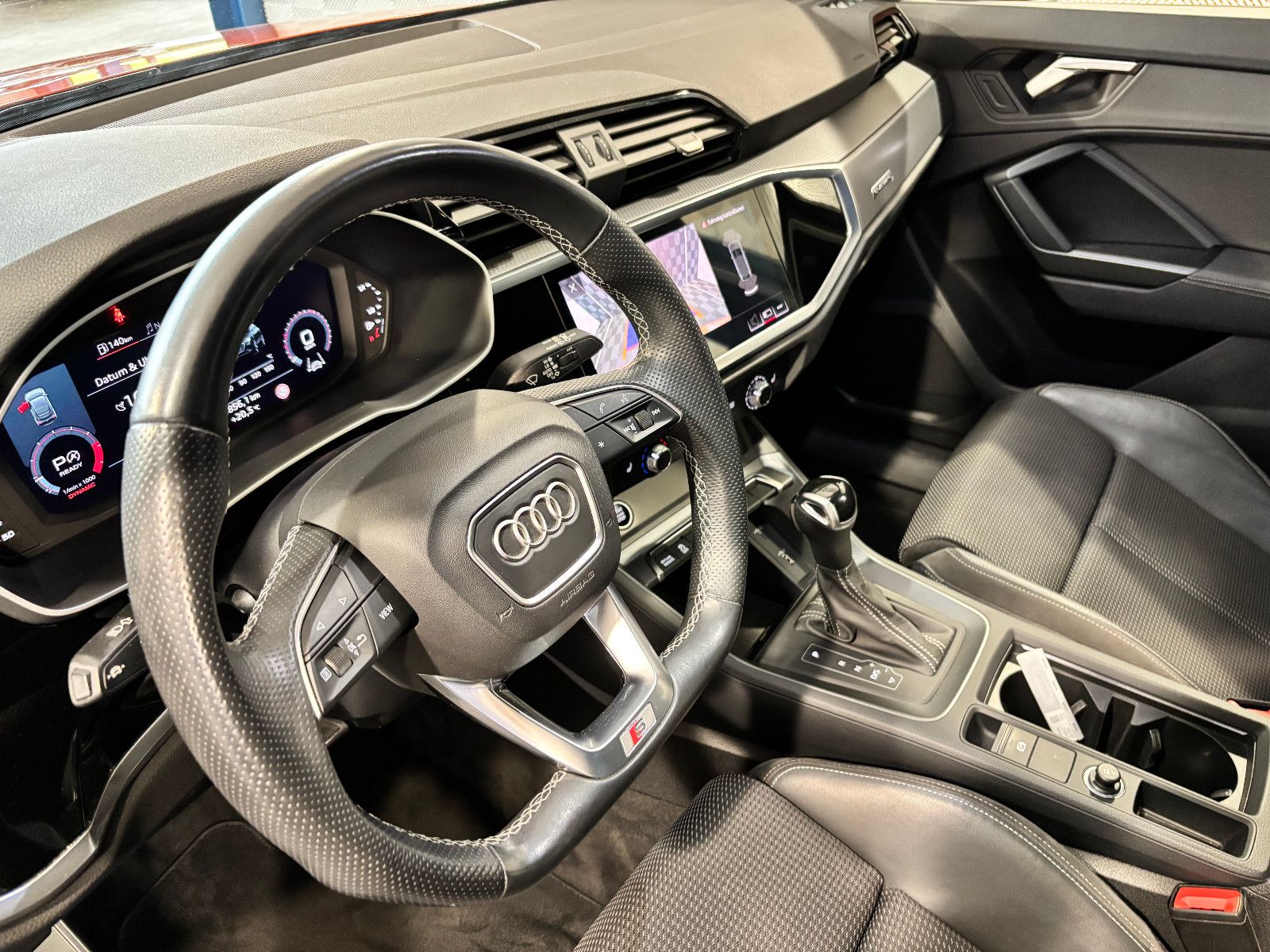 Audi Q3 Sb. 40 TFSI quattro S LINE - Samsaru's Car Outlet