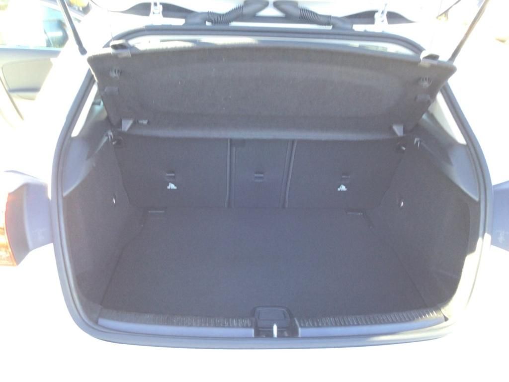 Mercedes-Benz A 180 Progressive Line - Samsaru's Car Outlet