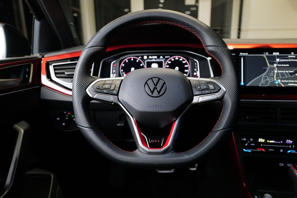 Volkswagen Polo VI 2.0TSI GTI Leder RKam DiscoverPro Keyles