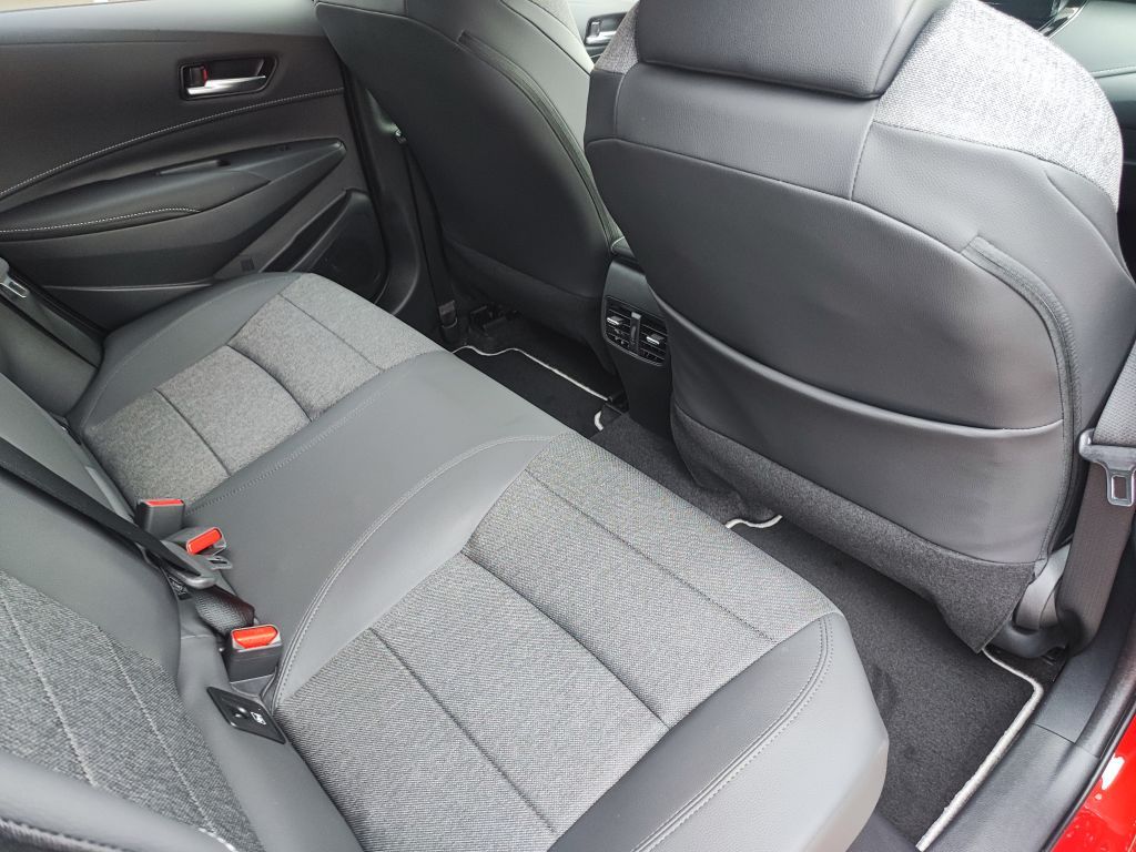 Toyota Corolla 2.0 Hybrid Touring Sports - Samsaru's Car Outlet