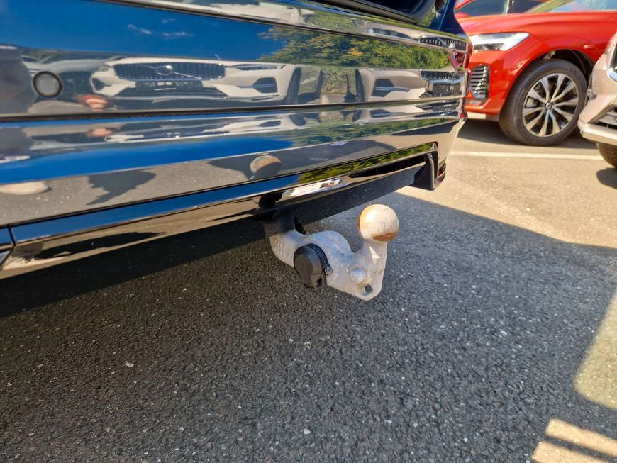 Volvo XC60 B5 B AWD Plus Dark