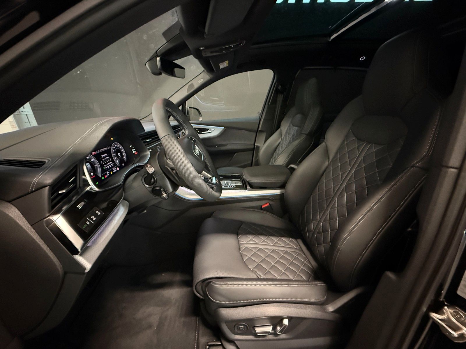 Audi Q7 60 TFSI e S line/ALLRADLENKUNG/B&O/22