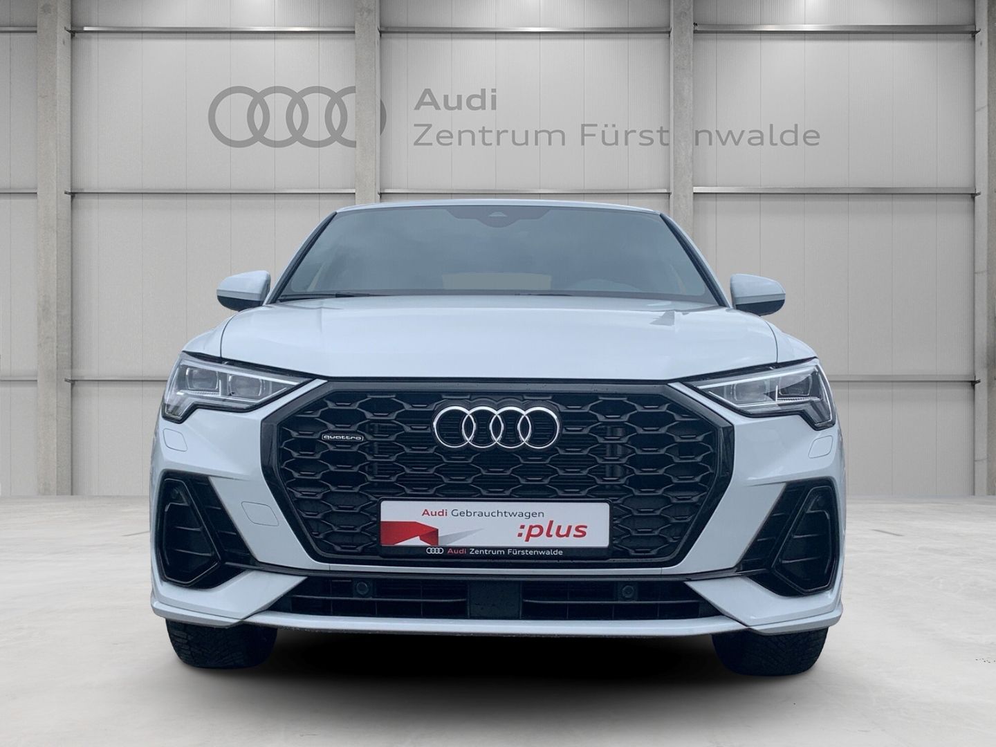 Audi Q3 Sportback 45 TFSI quattro S line - Samsaru's Car Outlet