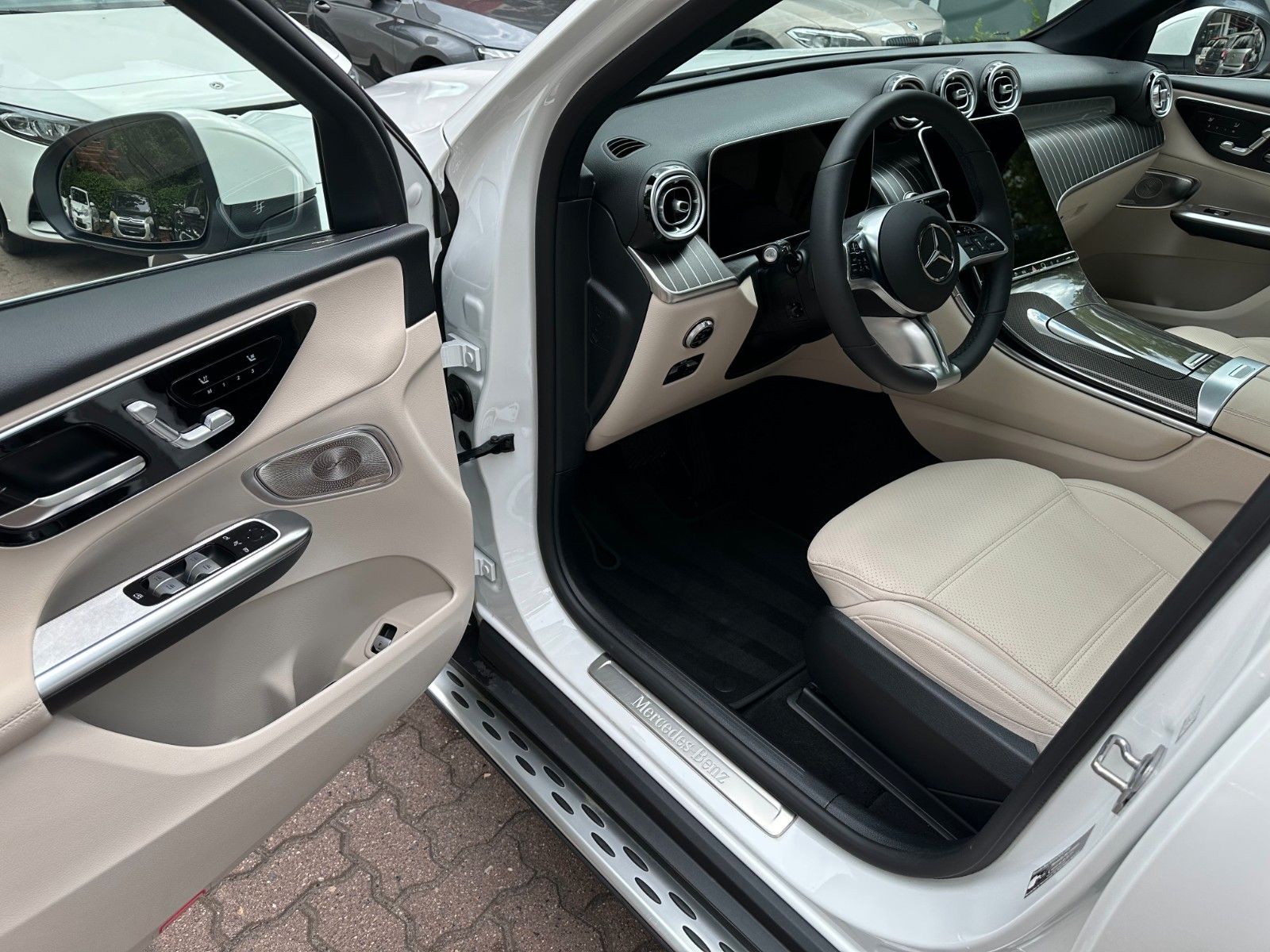 Mercedes-Benz GLC 400e 4M - Samsaru's Car Outlet