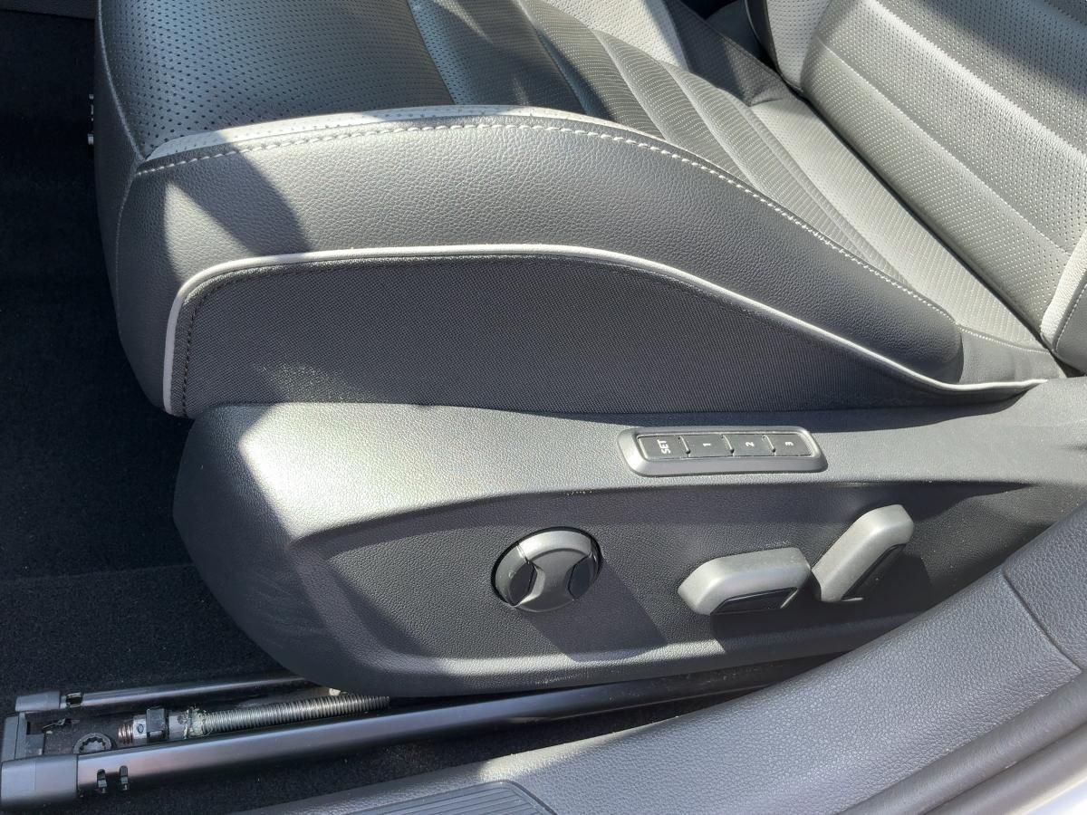Volkswagen Golf VIII 2.0 TDI GTD - Samsaru's Car Outlet