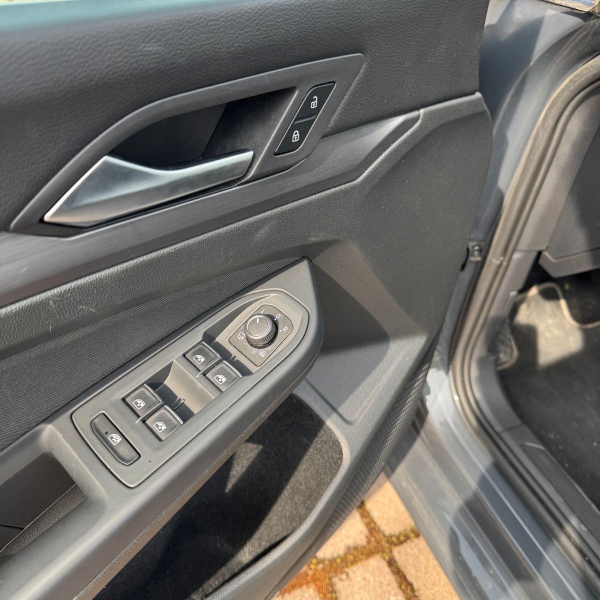 Volkswagen Golf VIII Lim. Style 1.5 eTSI - Samsaru's Car Outlet