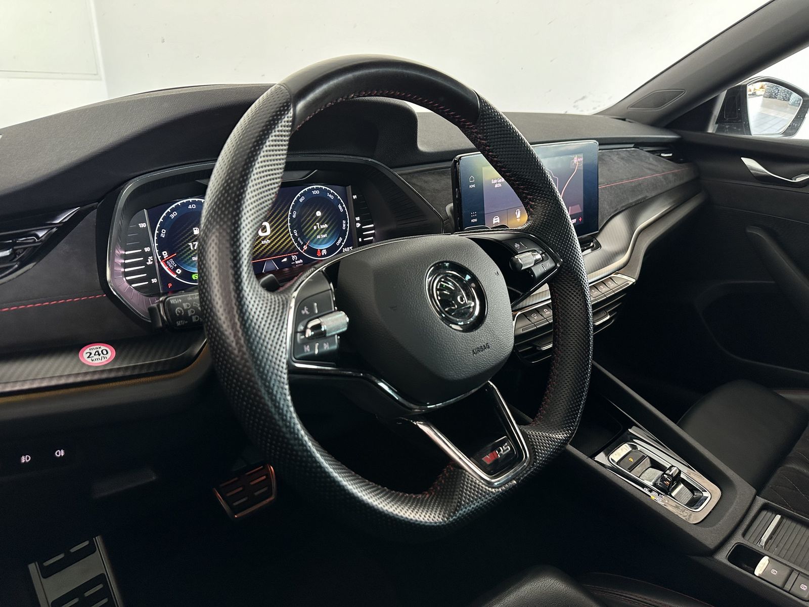 Skoda Octavia Combi RS - Samsaru's Car Outlet