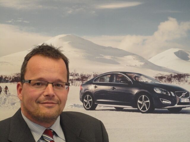 Volvo S60 T8 Ultimate Dark Recharge Plug-In Hybrid AWD