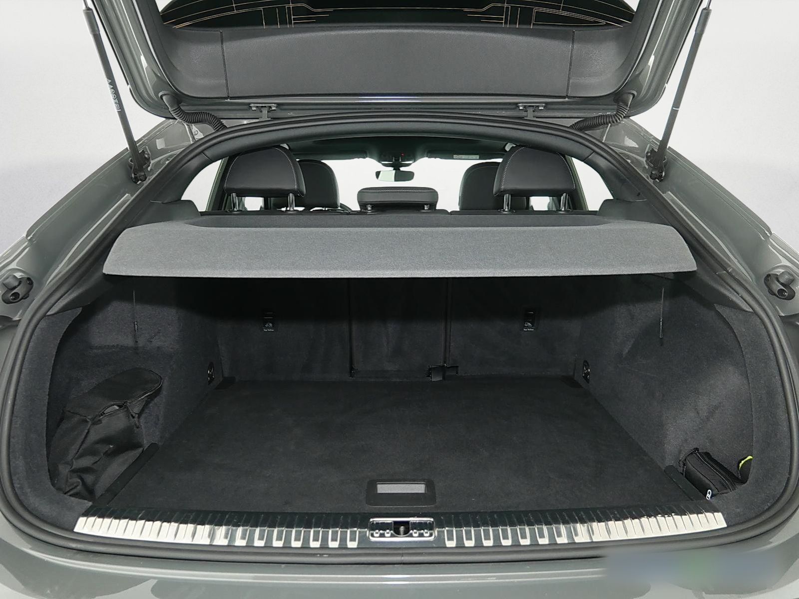 Audi Q3 Sportback 40 TFSI qu S Line - Samsaru's Car Outlet
