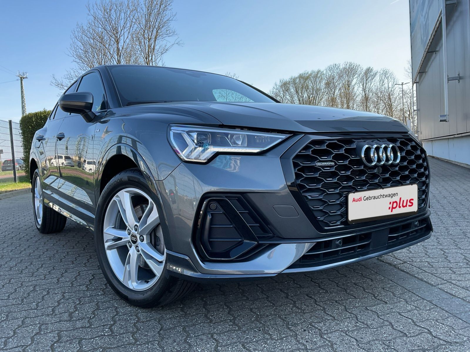 Audi Q3 Sportback 40 TFSI quattro S line - Samsaru's Car Outlet