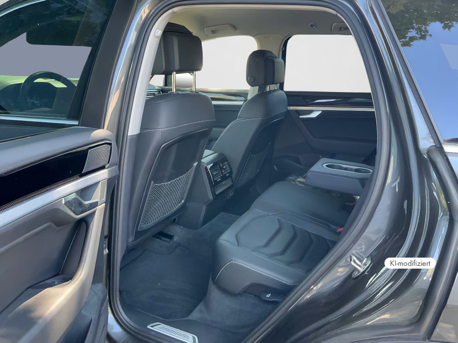 Volkswagen Touareg Elegance 3,0 TDI 4MOTION | 21" in Schwar