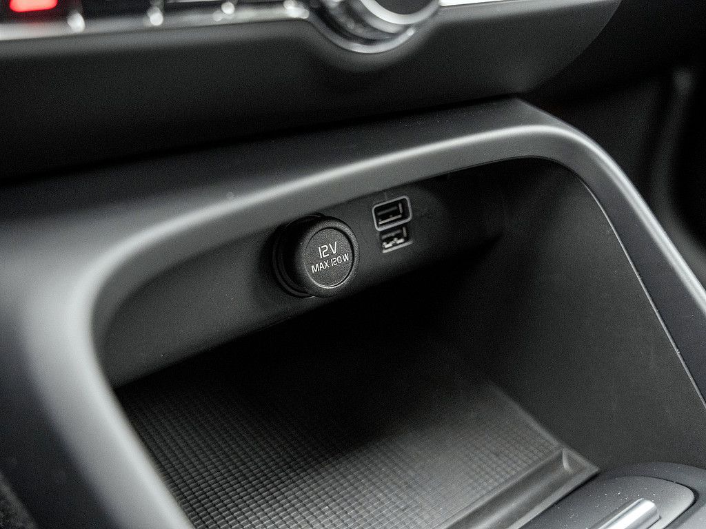 Volvo XC40 T4 Recharge Inscription Expression