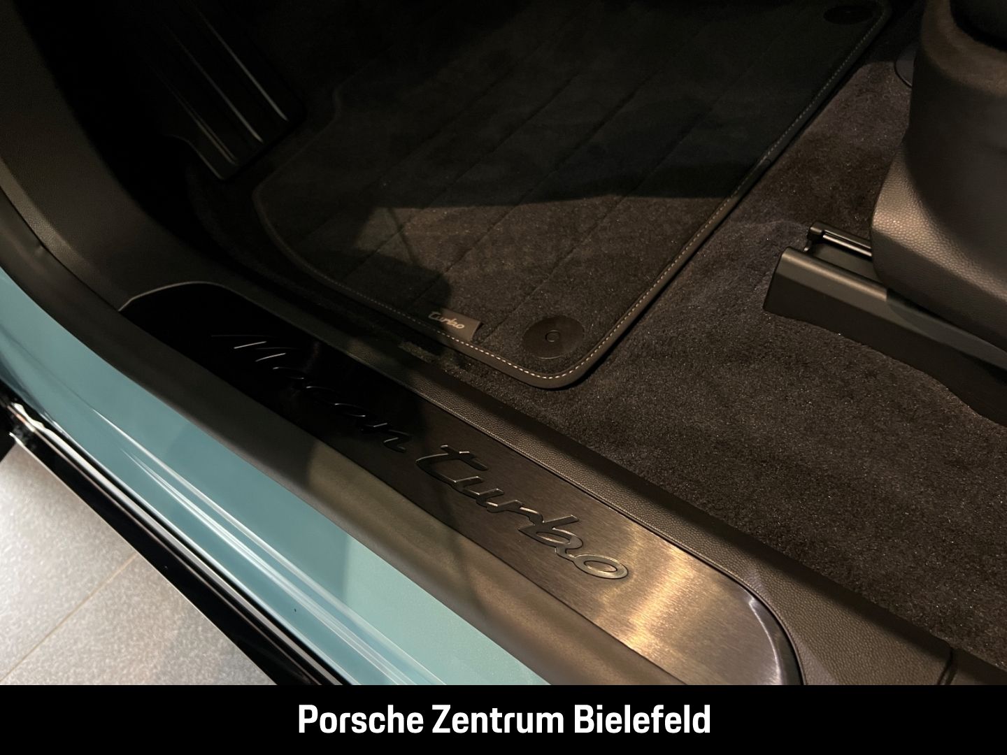 Porsche Macan Turbo HA-Lenkung Head-Up Sitzbelüftung