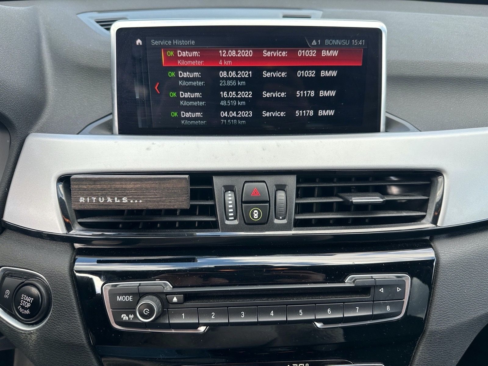 BMW X1 xDrive 25 d Advantage - Samsaru's Car Outlet