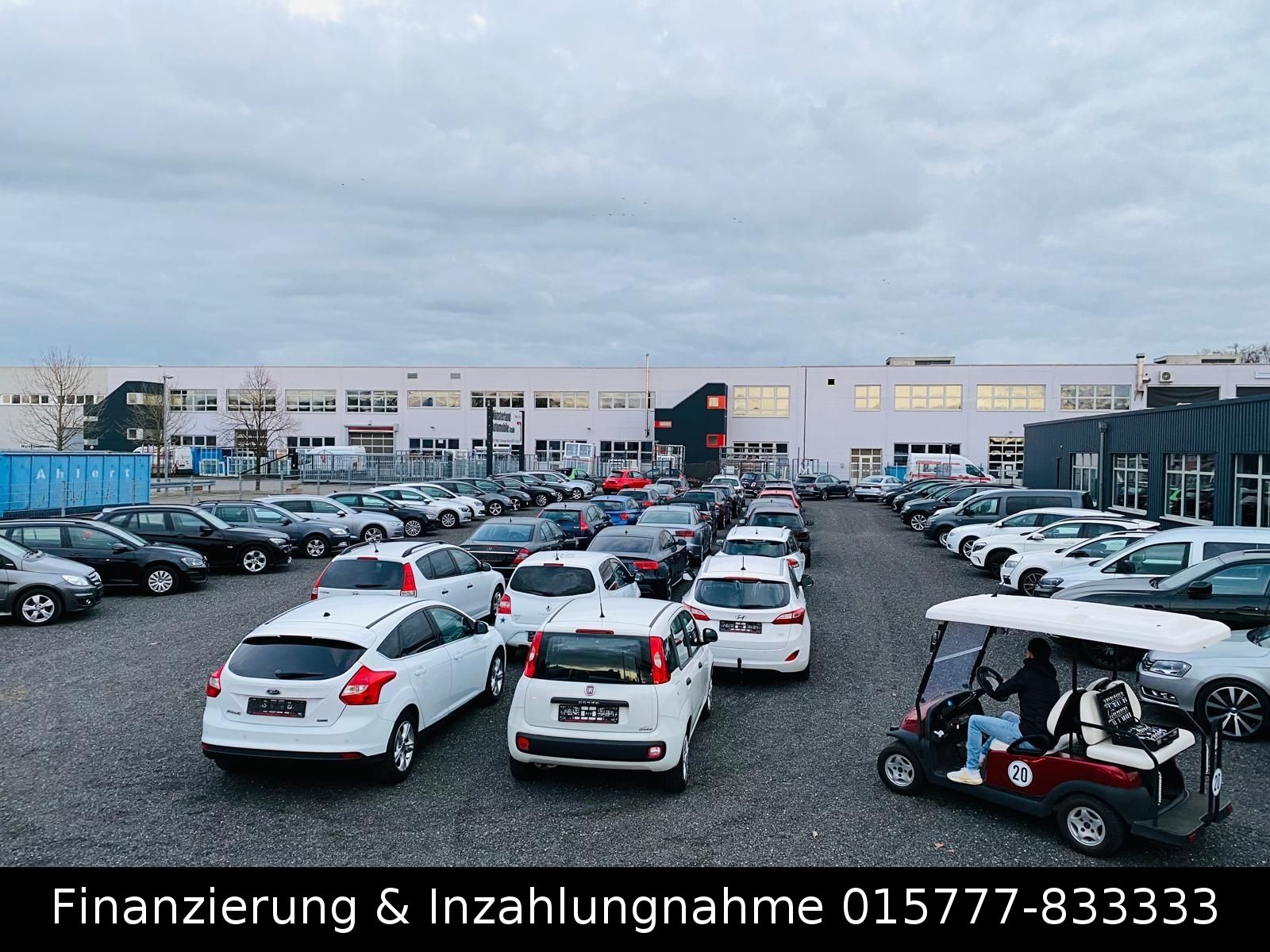 Toyota Yaris Hybrid Style LED Navi Apple ACC Kamera