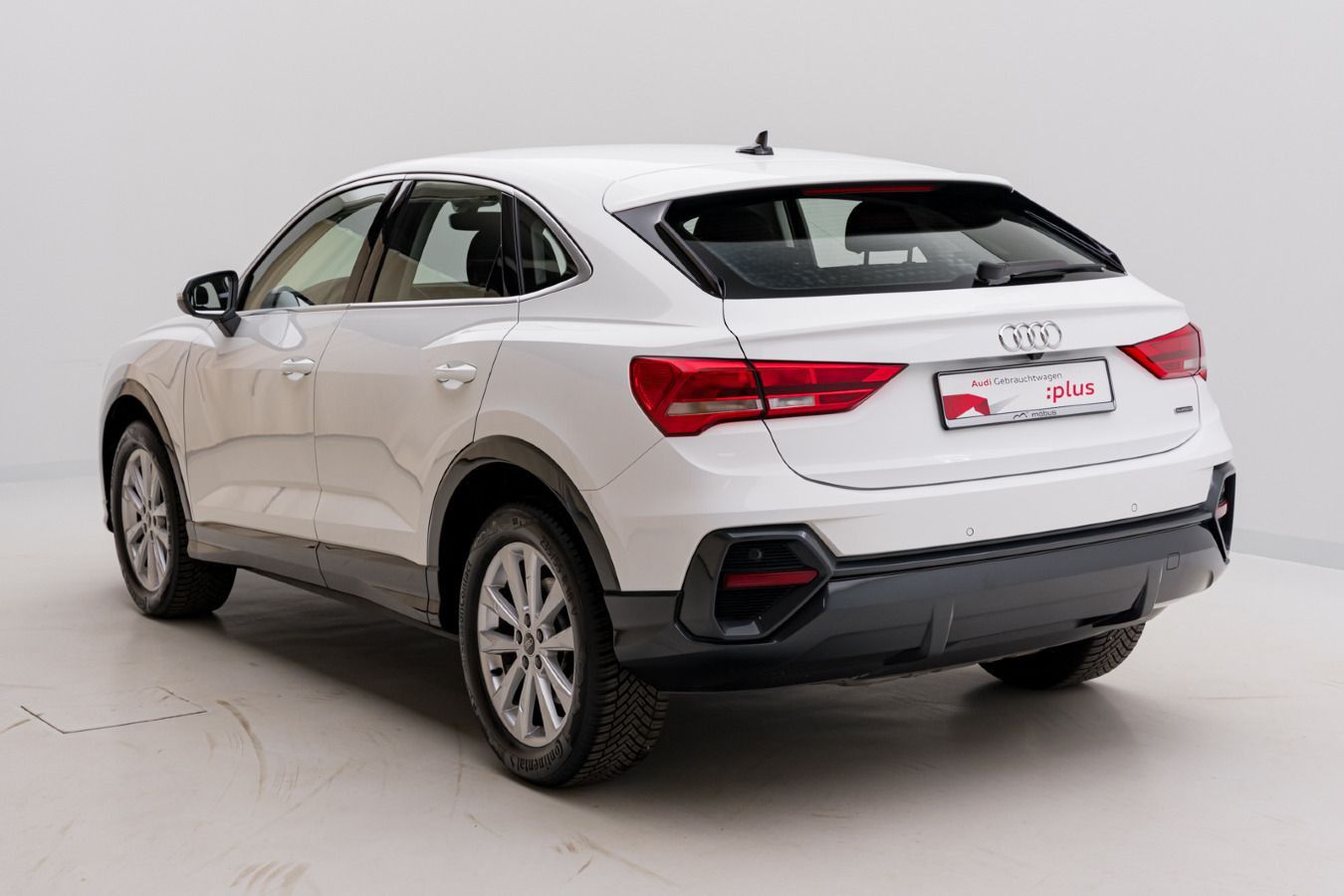 Audi Q3 Sportback 40 TFSI S-TRO - Samsaru's Car Outlet