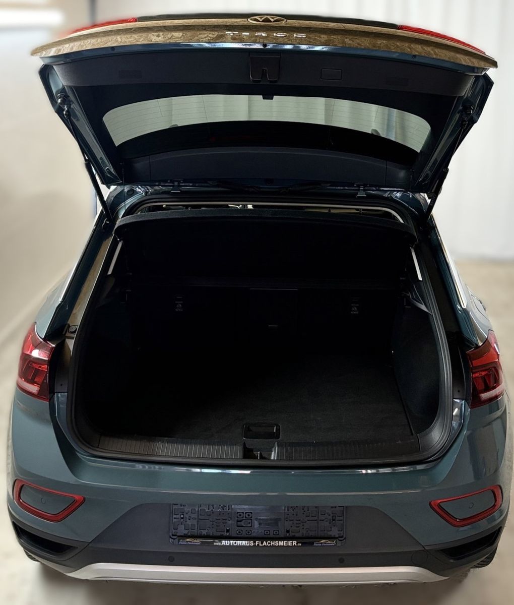 Volkswagen T-Roc Life - Samsaru's Car Outlet