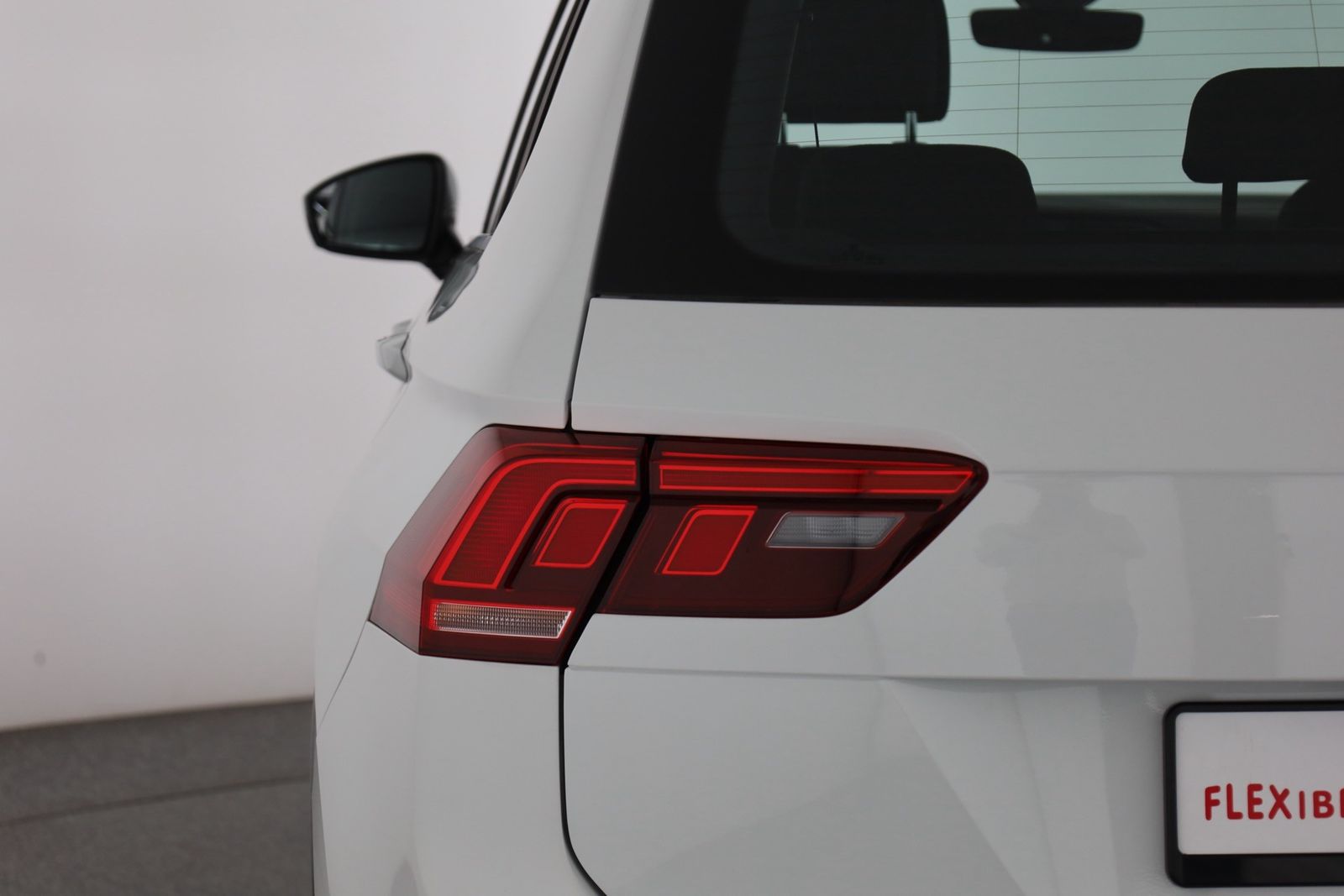 Volkswagen Tiguan 1.5 TSI Life - Samsaru's Car Outlet