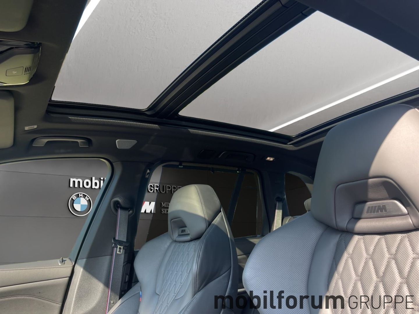 BMW X5 xDrive30d M-Sport Massage B&W Luft Sky Lounge