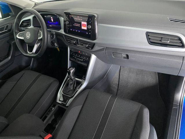 Volkswagen T-Roc Life 1.5 TSI DSG - Samsaru's Car Outlet