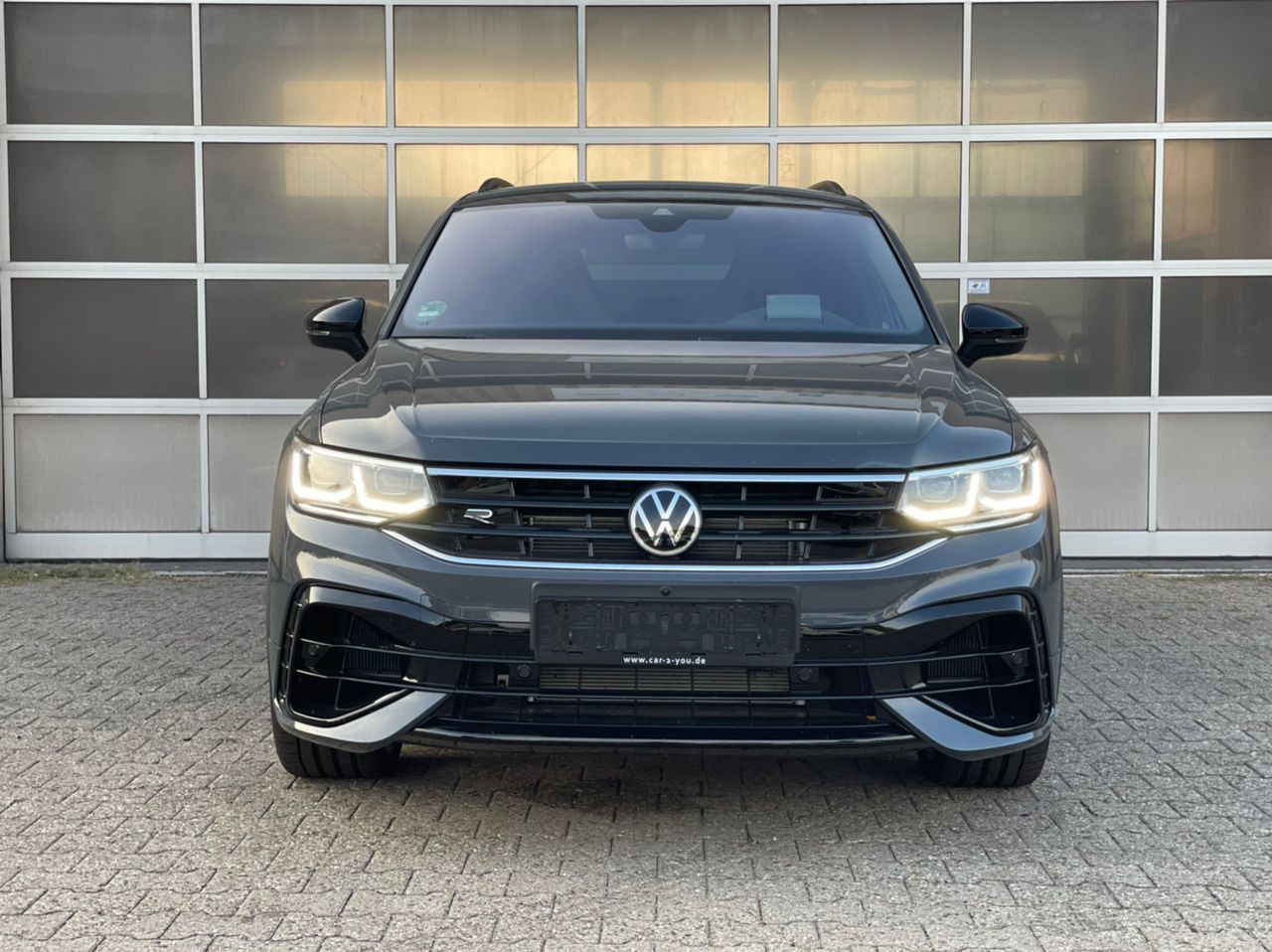 Volkswagen Tiguan R 4Motion - Samsaru's Car Outlet