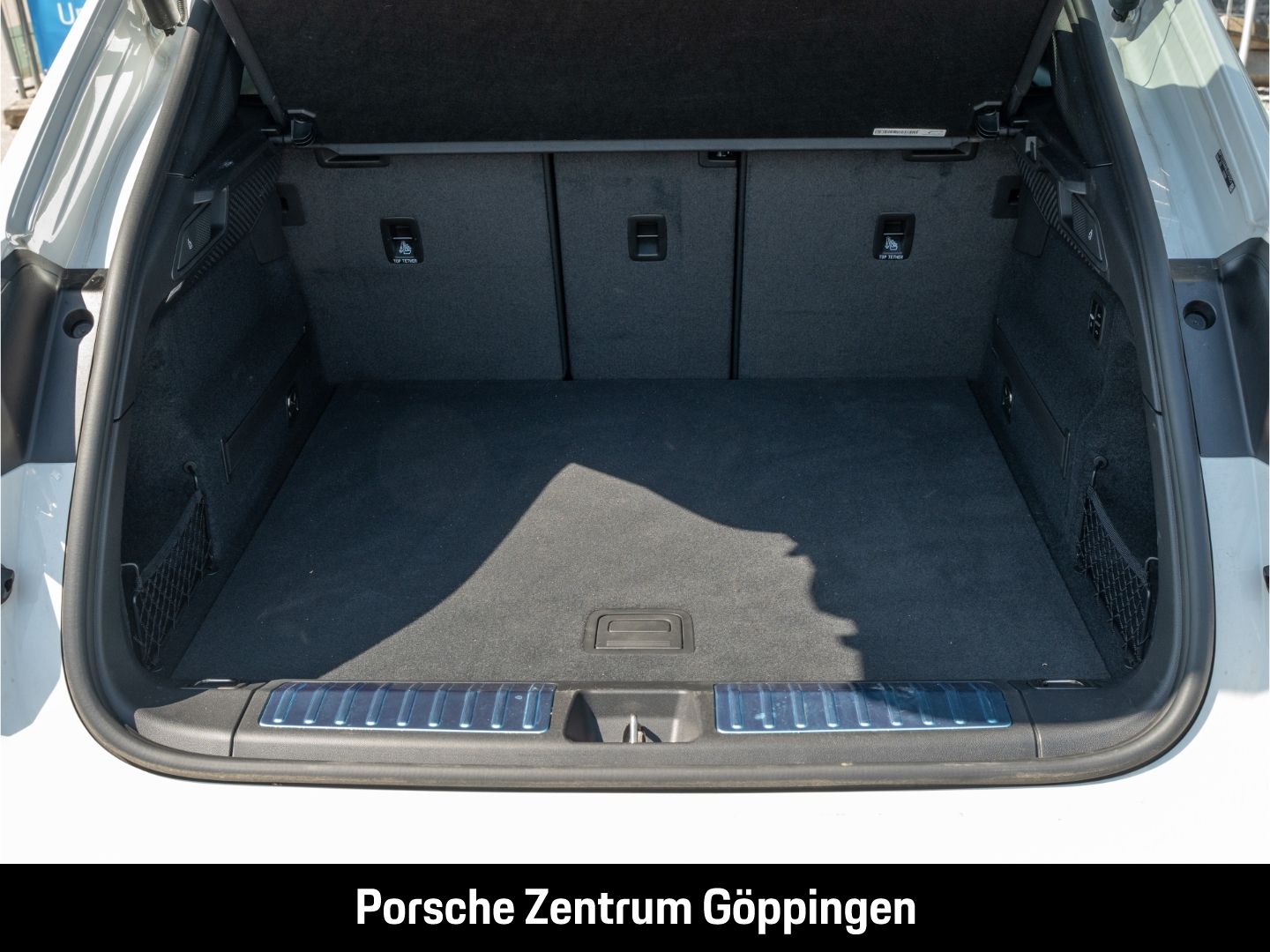 Porsche Macan BOSE InnoDrive LED-Matrix Panoramadach