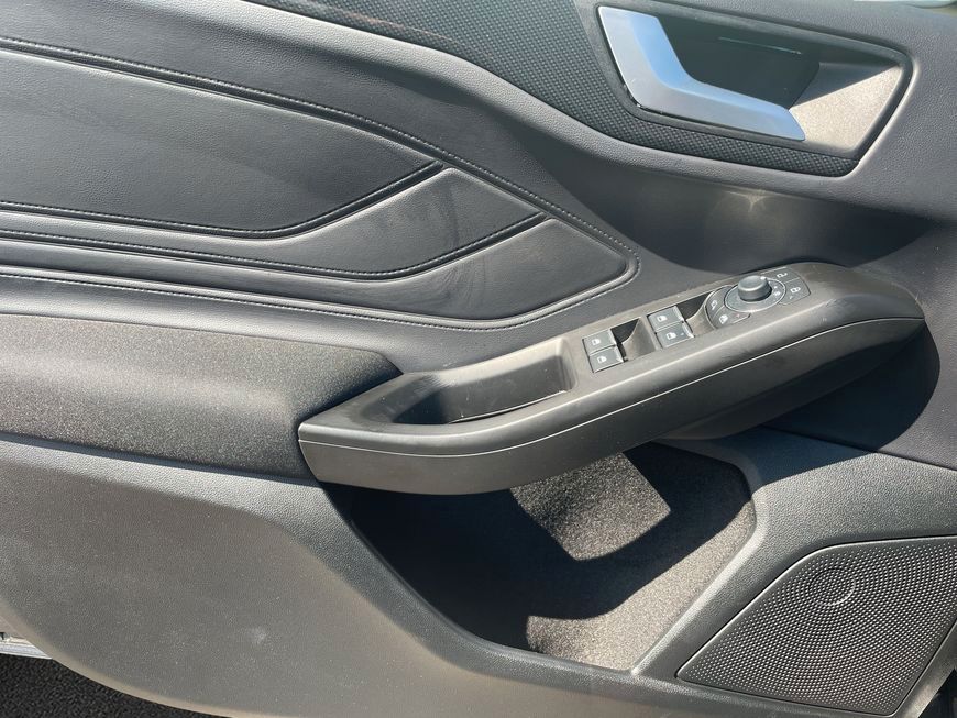 Ford Focus Turnier 1.0 EcoBoost Hybrid Aut. ST-LINE X
