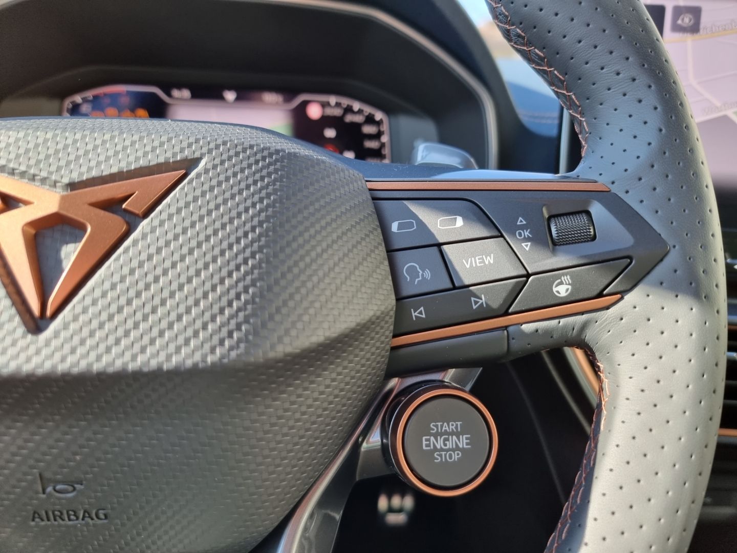 Cupra Formentor 2.0 TSI DSG 4Drive VZ ACC DCC Pano AHK