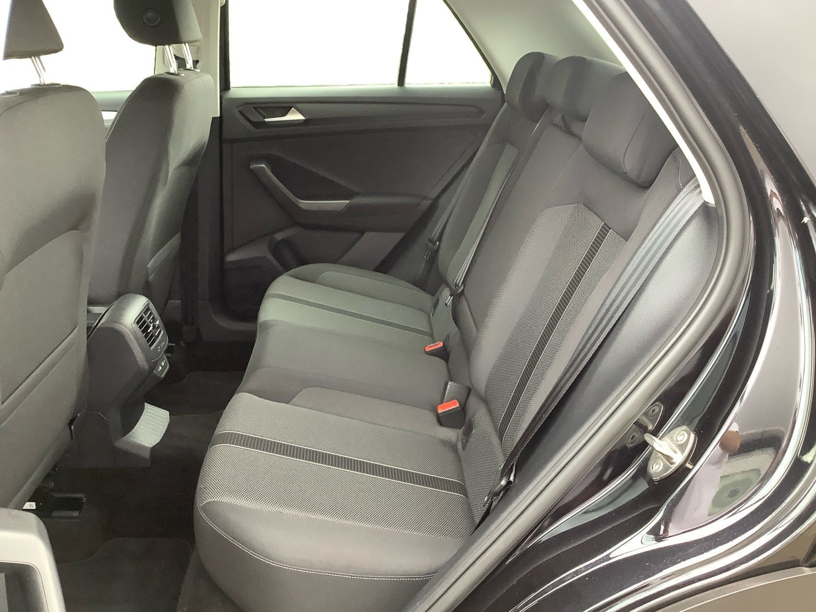 Volkswagen T-Roc 1.5 TSI DSG Life - Samsaru's Car Outlet