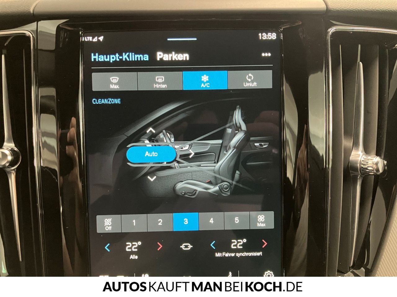 Volvo XC60 B5 AWD PlusDark ACC BLIS AHK 4xSHz VLED H&K