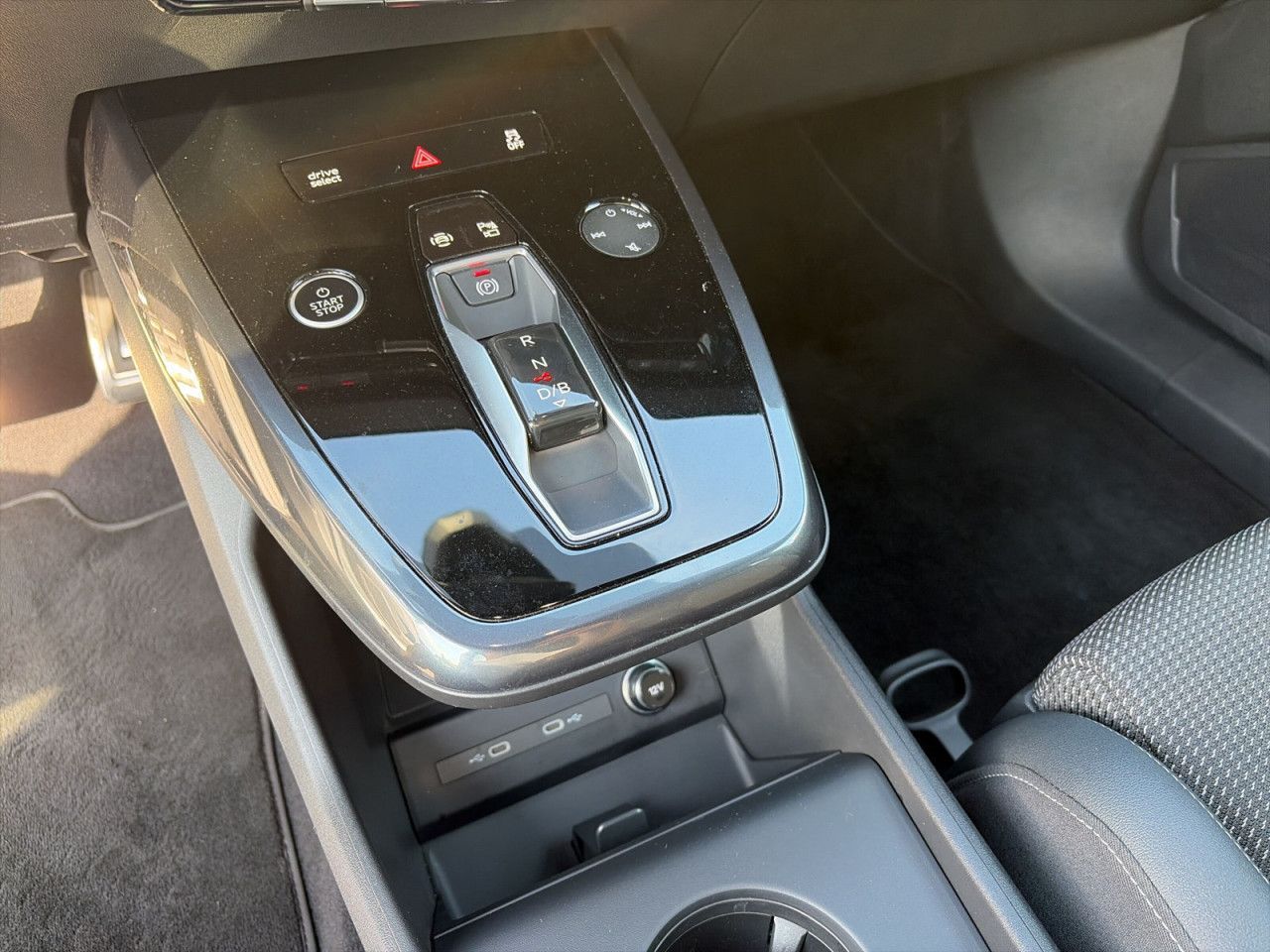 Audi Q4 e-tron 45 quattro S line AHK ACC Matrix Kam.