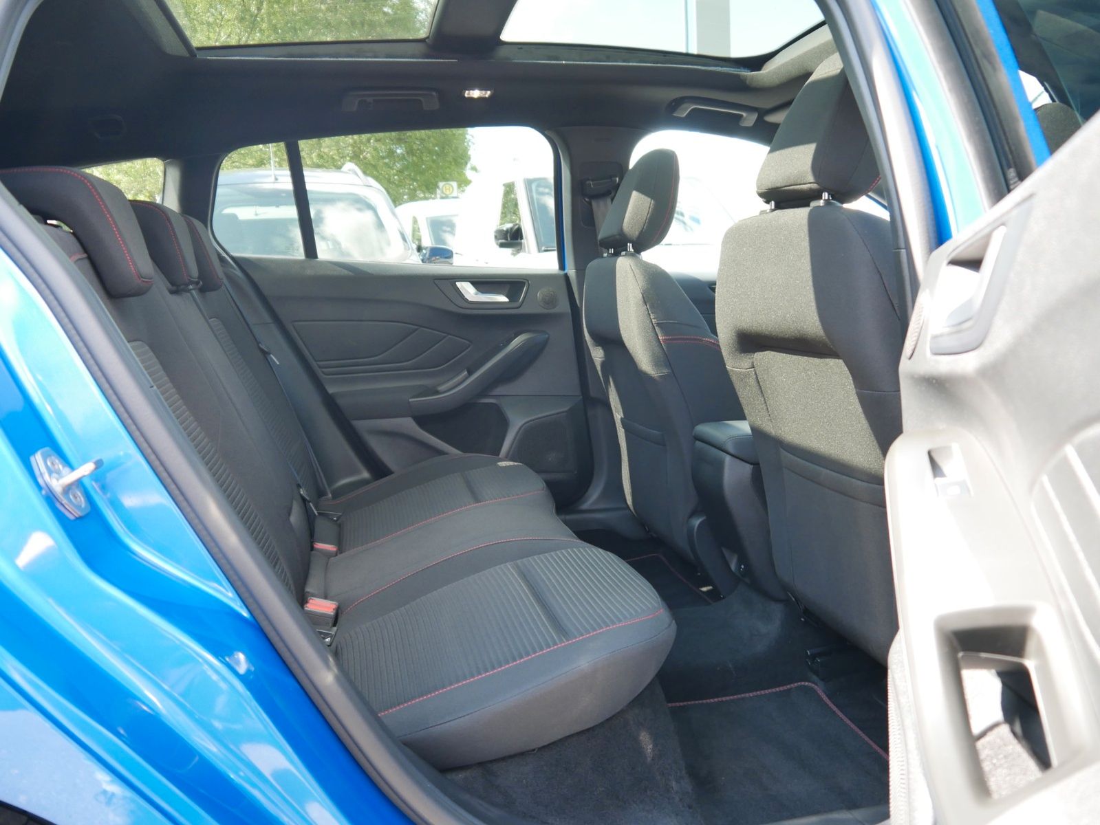 Ford Focus Turnier ST-Line X Autom Matrix Panorama