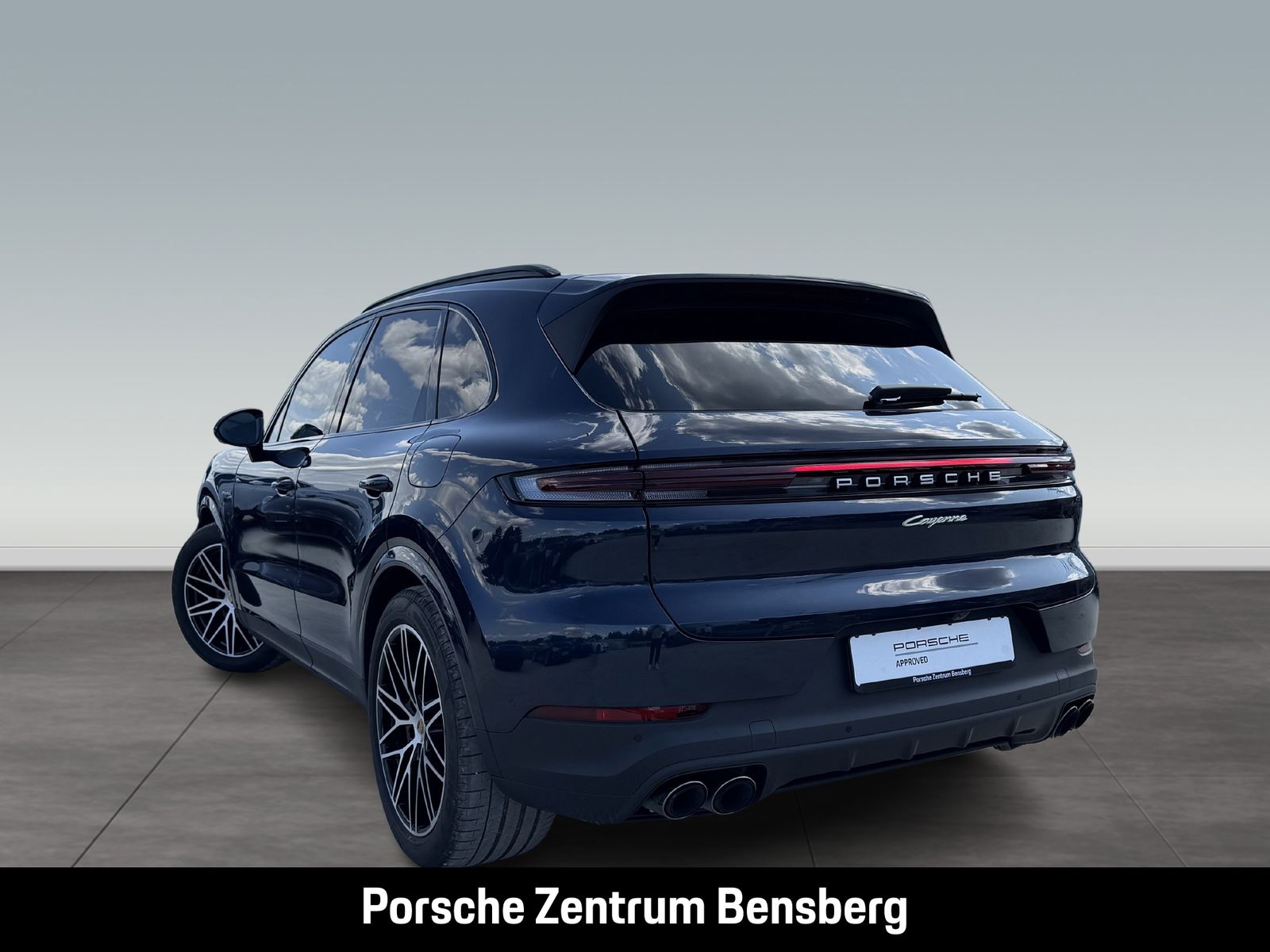 Porsche Cayenne E-Hybrid AHK Pano HUD Matrix SurroundVie