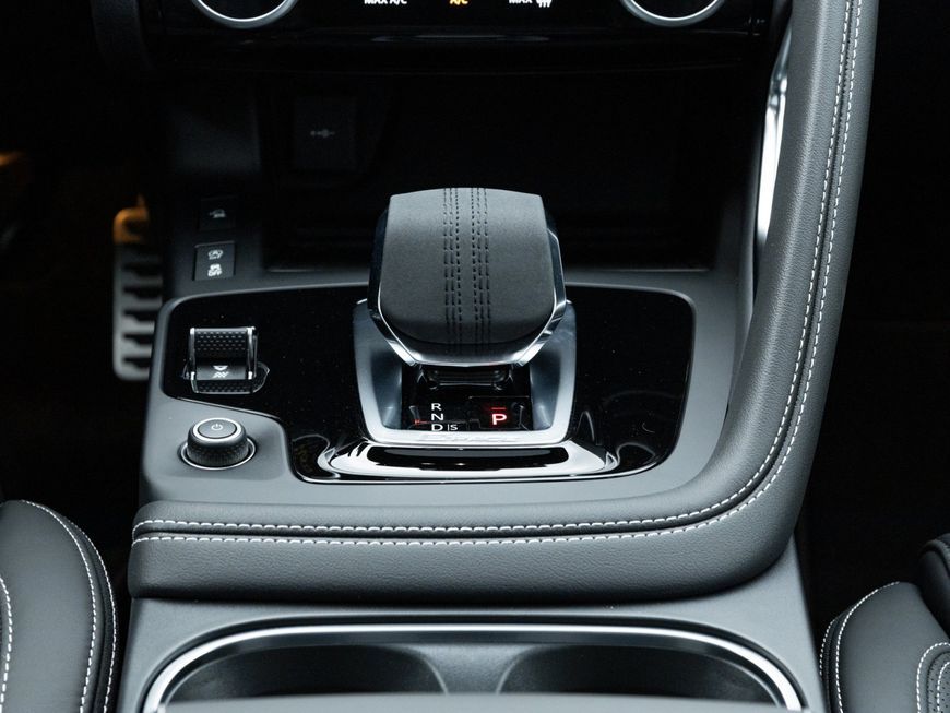 Jaguar E-Pace D200 AWD R-Dynamic HSE