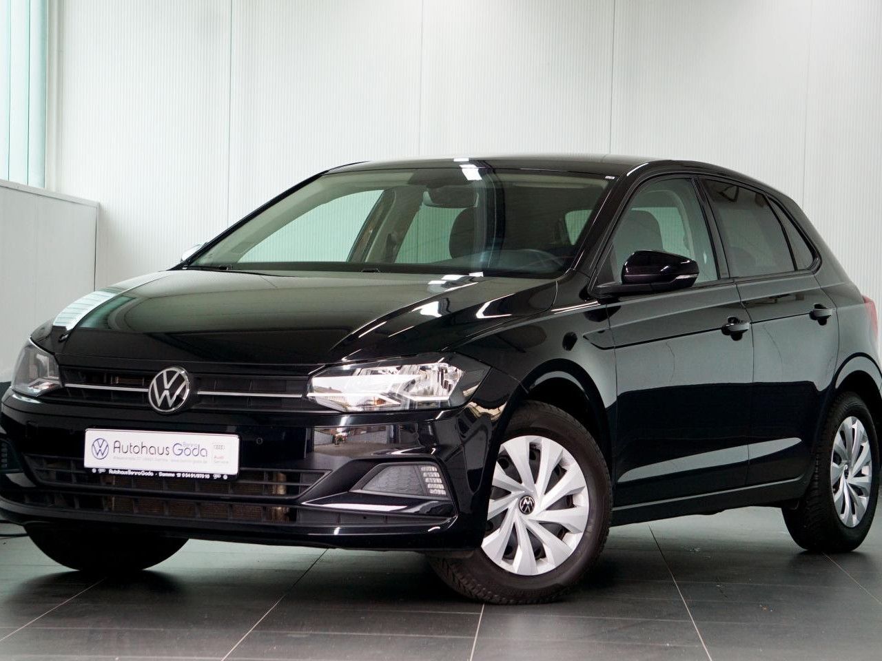 Volkswagen Polo Comfortline 1.0 TSI - Samsaru's Car Outlet