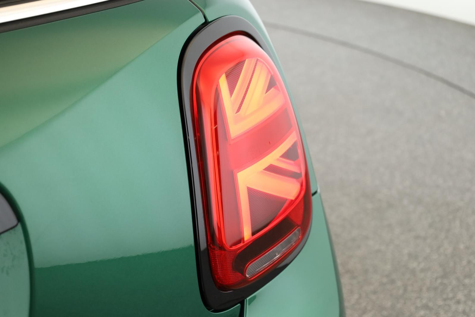 MINI Cooper S Cabrio JCW Premium+ - Samsaru's Car Outlet