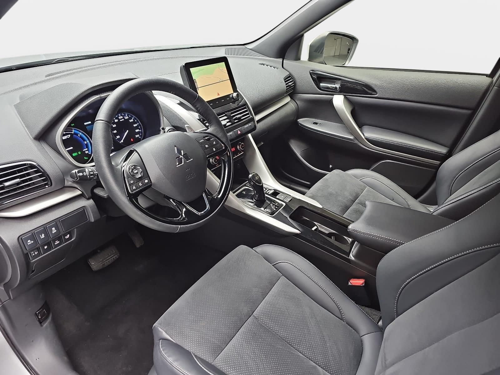 Mitsubishi ECLIPSE CROSS 2.4 MIVEC PHEV CVT SELECT NAVI LED