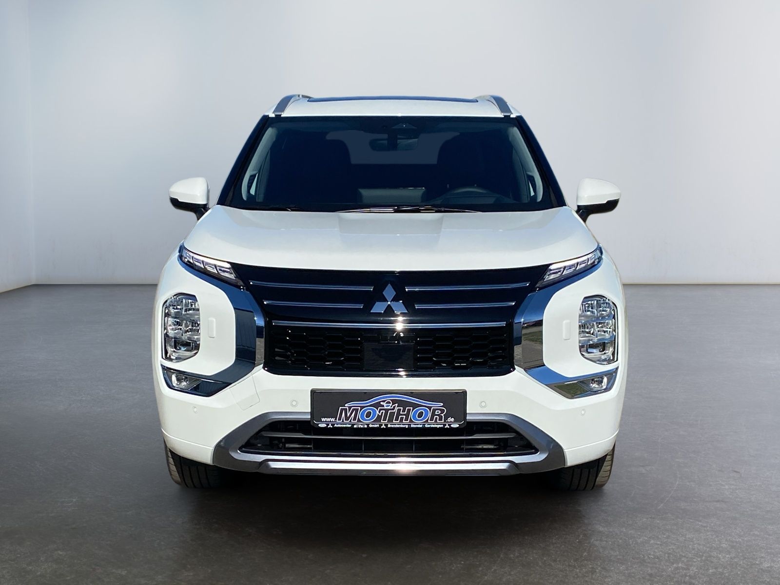 Mitsubishi Outlander Top 2.4 PHEV ACC PDC FLA STH LED