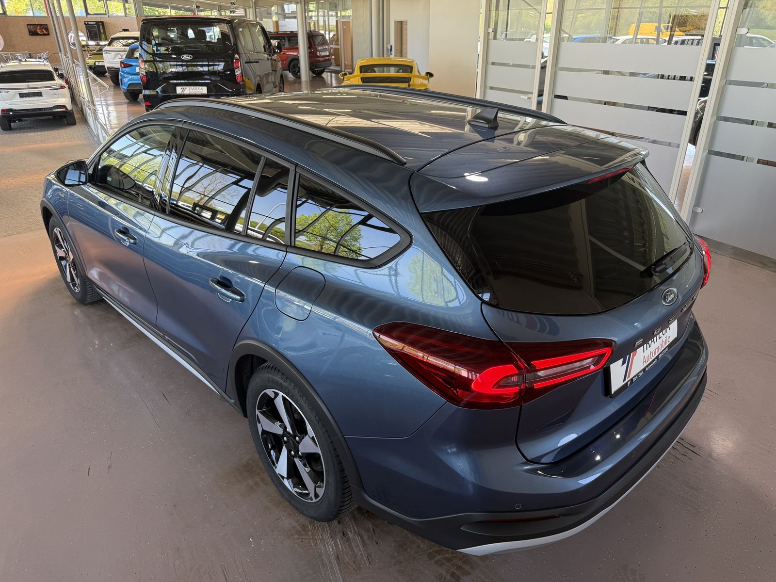 Ford Focus Ecoboost Hybrid Active X ACC TW SH LHZ GJR