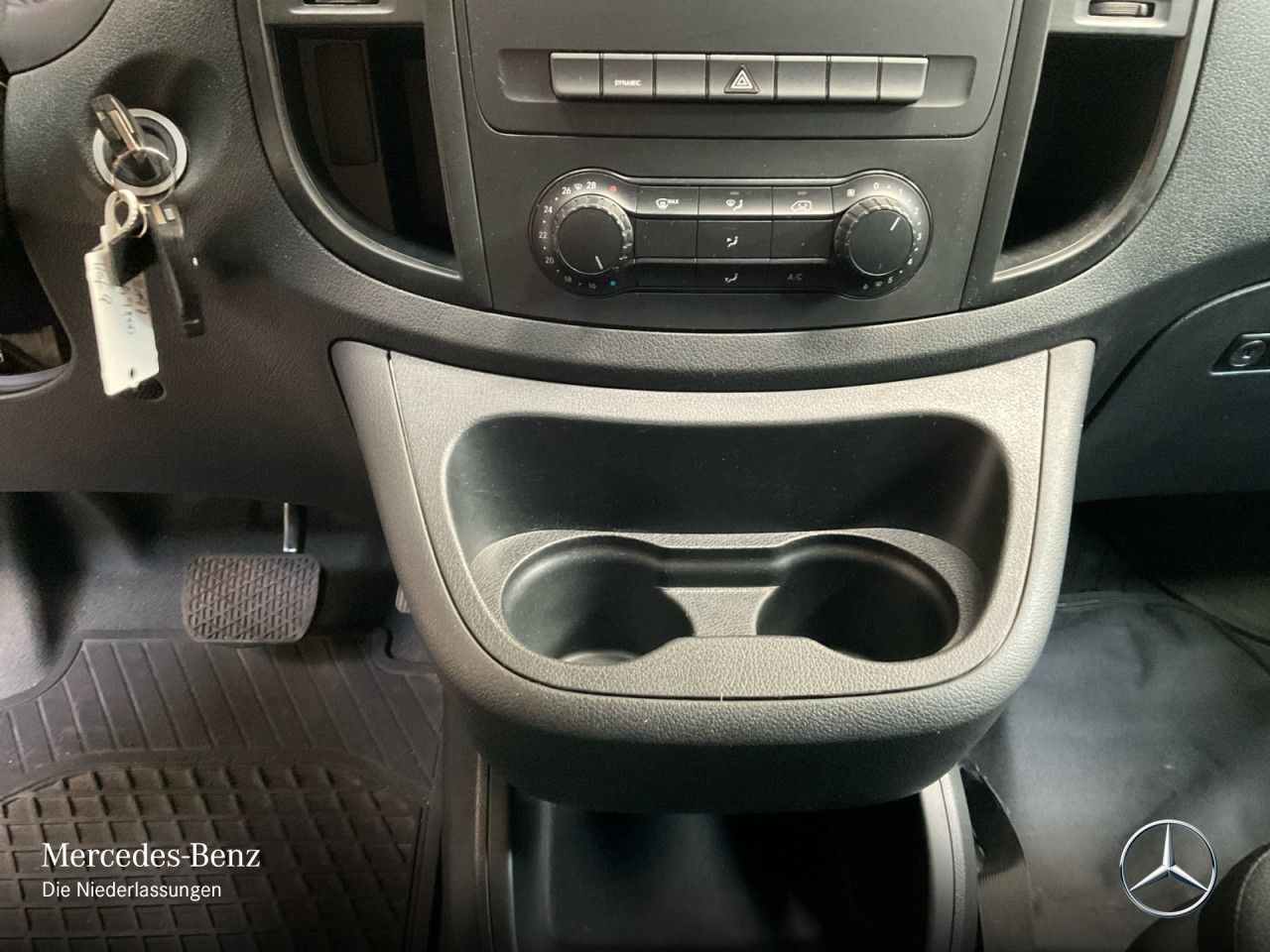 Mercedes-Benz Vito eVito 111 KA Lang - Samsaru's Car Outlet