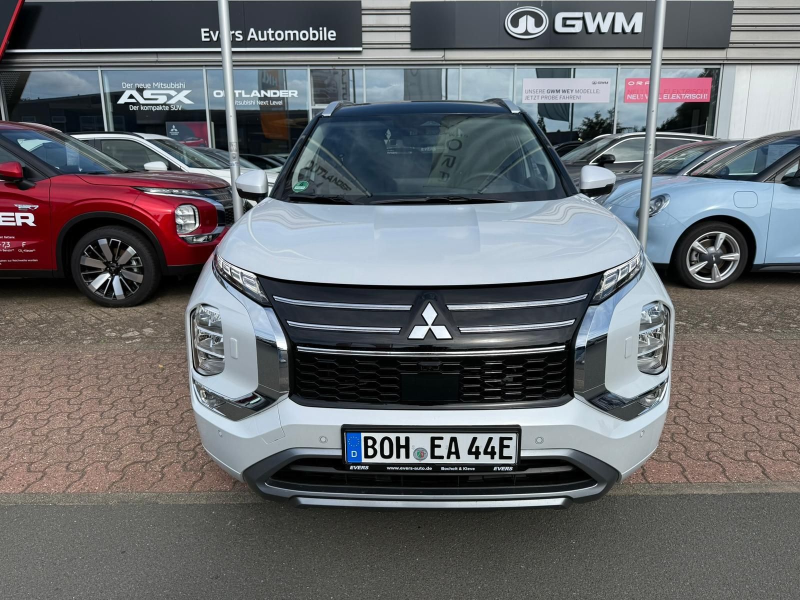 Mitsubishi Outlander PHEV Top *LED *SHZ *HUD *Sound