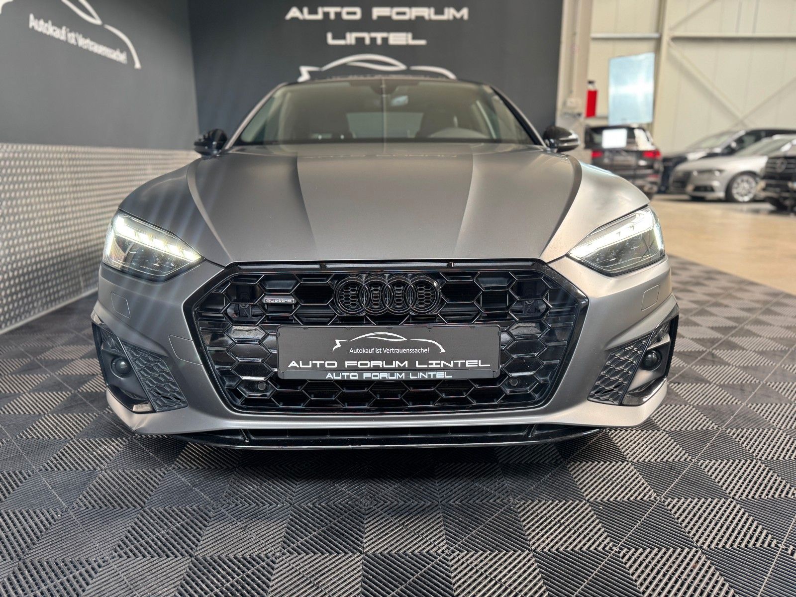 Audi A5 Coupe 40 TDI quattro S line-KAMERA-8XBEREIFT